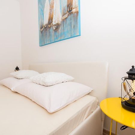 Apartment Mika1 Trogir Bagian luar foto