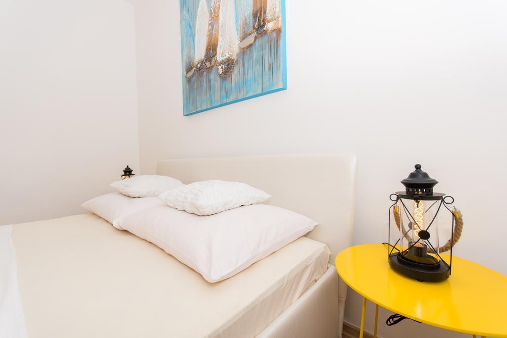 Apartment Mika1 Trogir Bagian luar foto